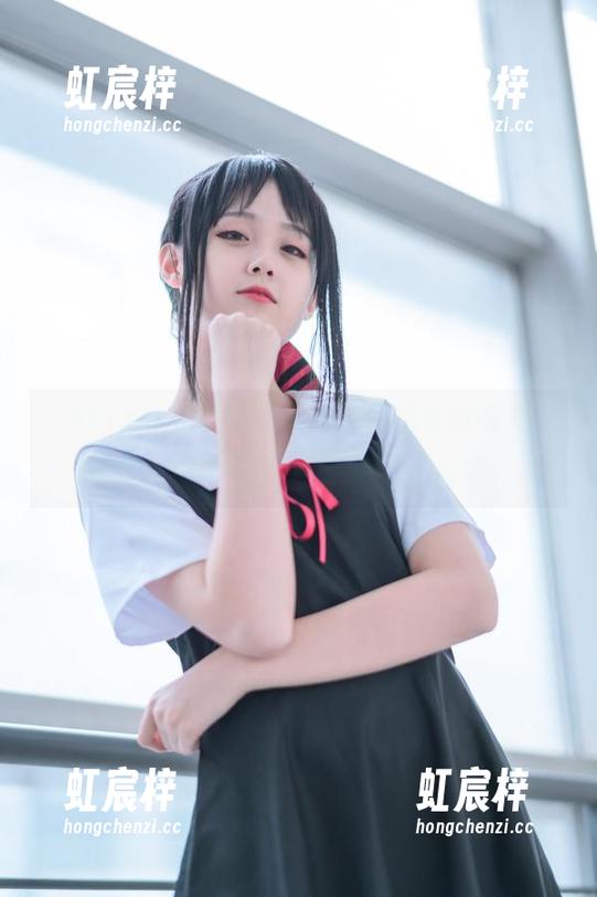 “Akisoso秋楚楚网袜”作品在此在线，感觉跟这个季节有种淡淡的共鸣。