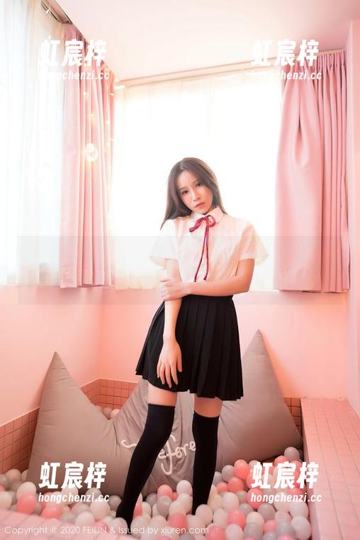 Feilin嗲囡囡-程慧娴Phoebe Feilin嗲囡囡 - 程慧娴Phoebe的毛衣图包:光线太好,我都想跳进去