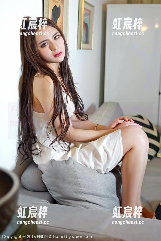 Feilin嗲囡囡-萌琪琪Irene Feilin嗲囡囡 - 长腿的诱惑,萌琪琪Irene写真合集,光影下的每个角度都在挑逗。