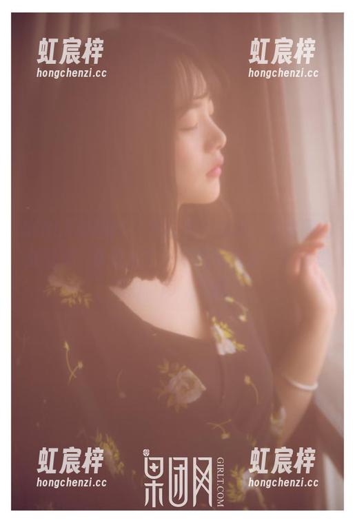 GIRLT果团网 - 不过是个肉丝，全套图包却让龚玥菲成为了艺术的缔造者，你也想成为‘肉’王吗？