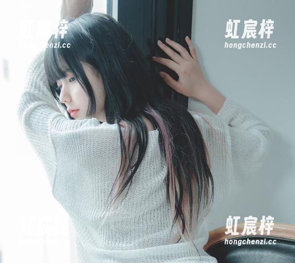 私房图集中的Hizzy(히지)护士：有医术更有幽默感！