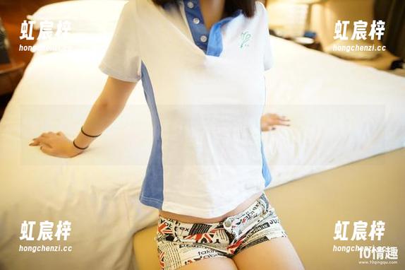 华丽和服群像：ROSI的写真图册告诉你，秋天的颜色可以不止红黄！