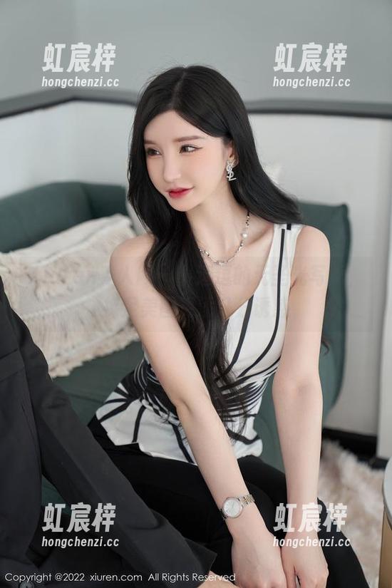 Xiuren秀人网-小逗逗 Xiuren秀人网 - 小逗逗的无圣光写真,裸足美图更添几分诱惑