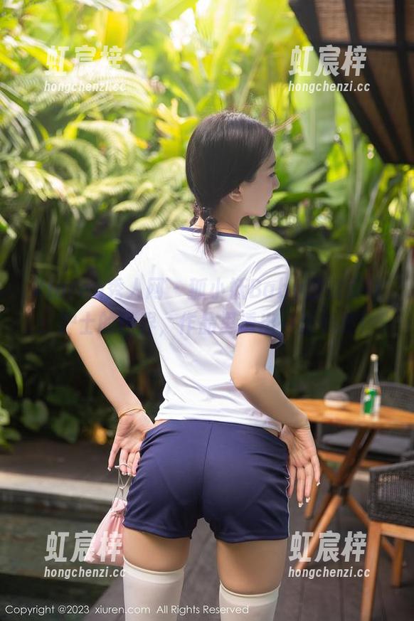 Xiuren秀人网 - 狐小妖Baby独家在线：护士的世界，作品里透出一丝俏皮！