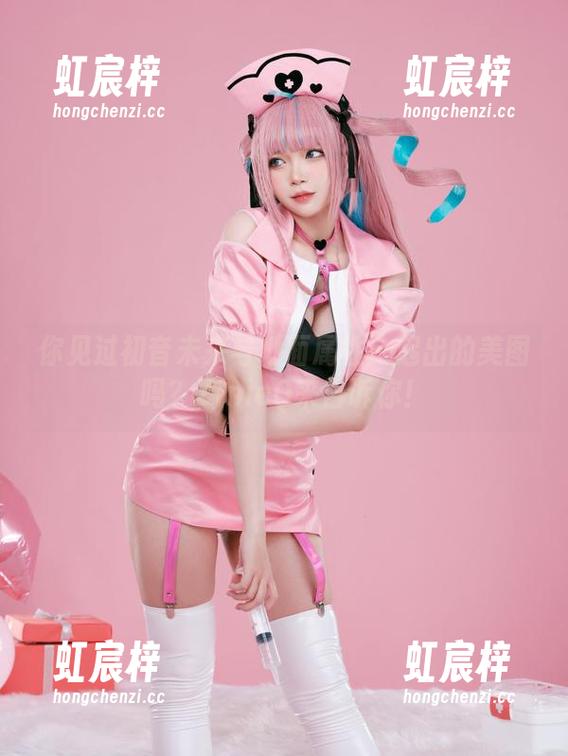你见过初音未来与地面属性一起出的美图吗？ZinieQ来告诉你！