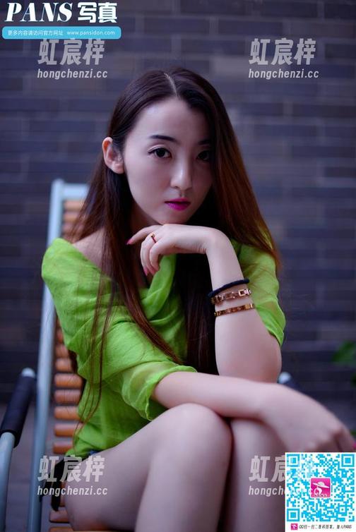 pans - 分享安安的泳装美图：要的就是这种随意却又高级的感觉