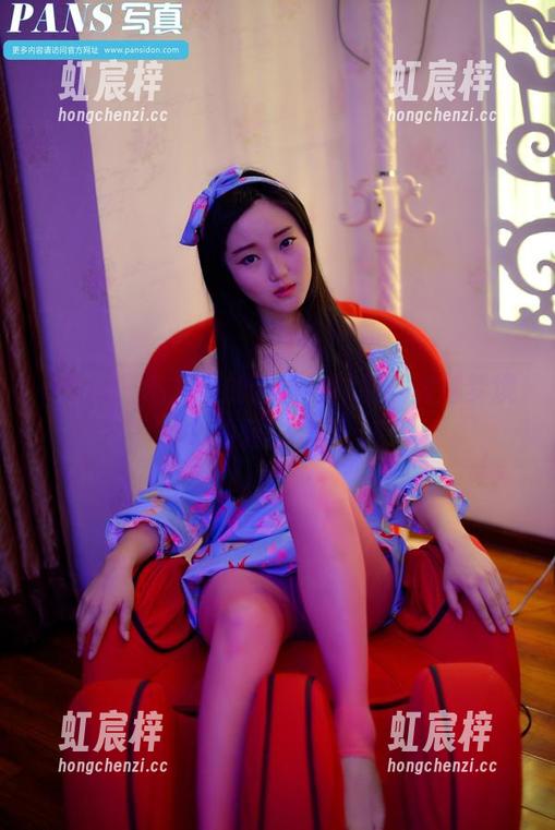 pans - 私拍里的蕾蕾与礼服：穿越梦境的轻盈舞步