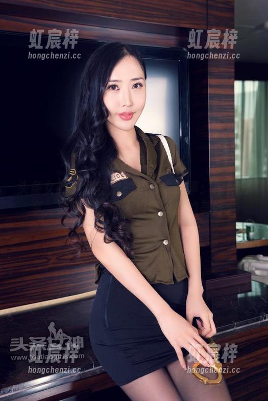 头条女神-张蓝欣 头条女神 - 张蓝欣的连体衣故事:原图分享,感受那种让人想要叹息的美好。