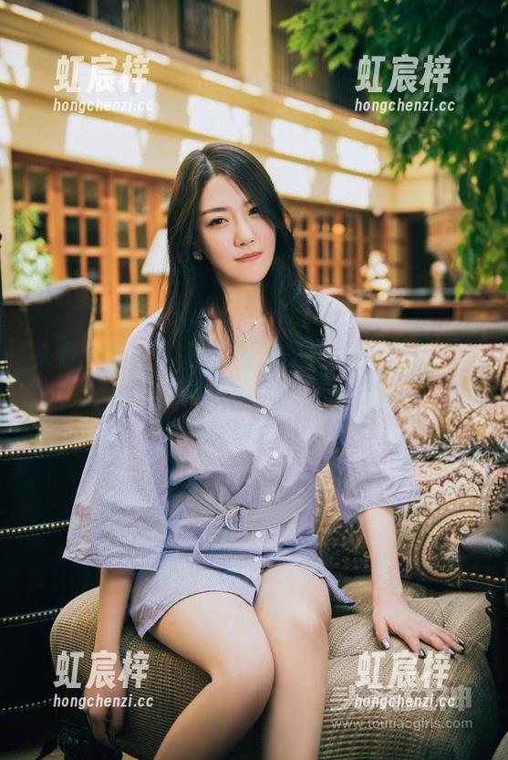 头条女神 - 罗蔓蒂最新美足作品集上线，别忘了准备好你的心脏哦！