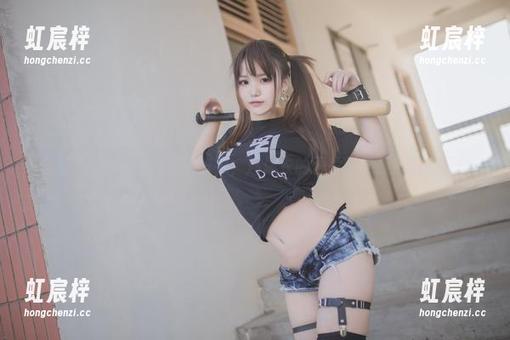 在宅夏yoko的私房宇宙中，连体衣的图片像是夏日的微风！