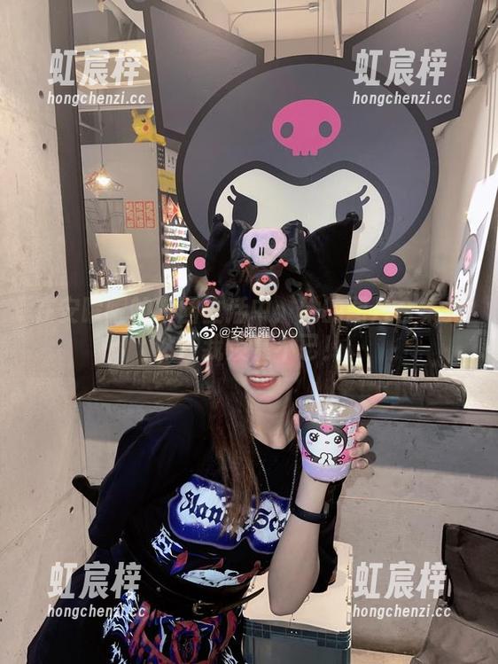 安曜曜 在安曜曜的校园生活中:她的图片合集竟然让我羡慕不已!