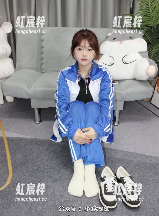 小众视觉-小薯条 小众视觉 - 小薯条的私房时光:秘书图集,心动不止的瞬间