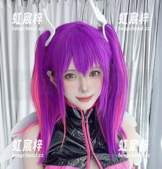小空sora与Nikke胜利女神海伦，套图里的小秘密你发现了吗？