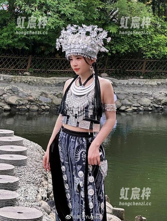 这美图和资源，真是把御子Yumiko的皮衣魅力发挥到了极致！