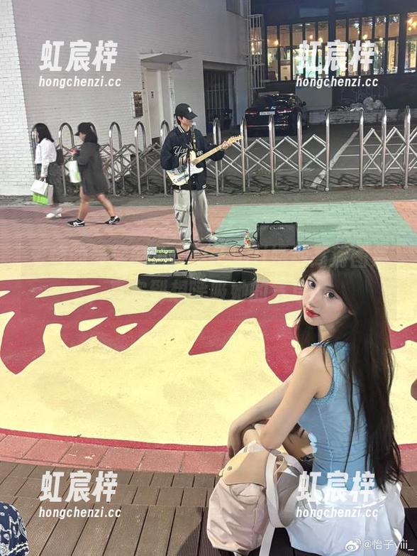 爱情的最佳配角：怡子yiii婚纱高清图集，真实到想呼吸她的气息。