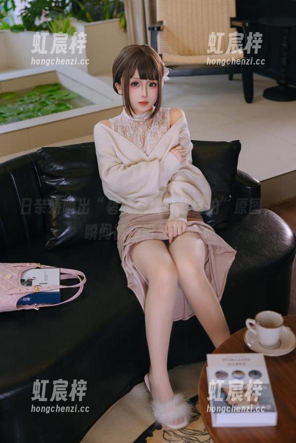 日奈娇 日奈娇晒出“碧蓝航线可畏自拍”原图,瞬间被那阳光眷顾了
