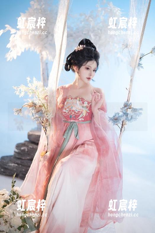 星澜是澜澜叫澜妹呀泳衣写真分享：再不去海边就要被她的曲线淹没了！