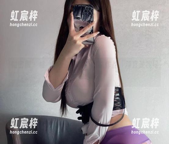 微密圈 - 桃沢樱呀的吊带红丝袜作品，简直是视觉享受啊！