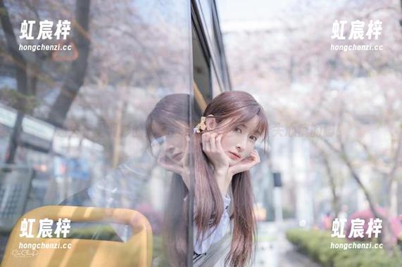 迷失在王羽杉的美脚写真集，选一双最失心疯的脚！