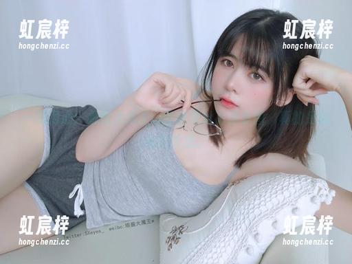 眼酱大魔王w 一眼倾心:眼酱大魔王w的西灰丝高筒套图,真的是隐秘的诱惑。