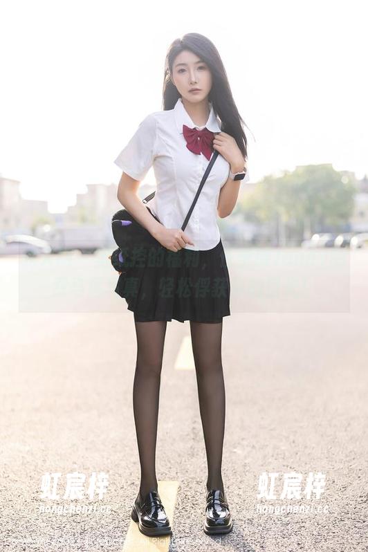 秀人网-任莹樱Jenny 秀人网 - 壁纸控的福利,任莹樱Jenny的双马尾写真,轻松俘获你的目光!