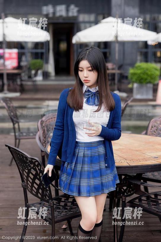 秀人网-初梦瑶 秀人网 - 初梦瑶制服私房图包,轻易就让人心神向往的秘密花园。