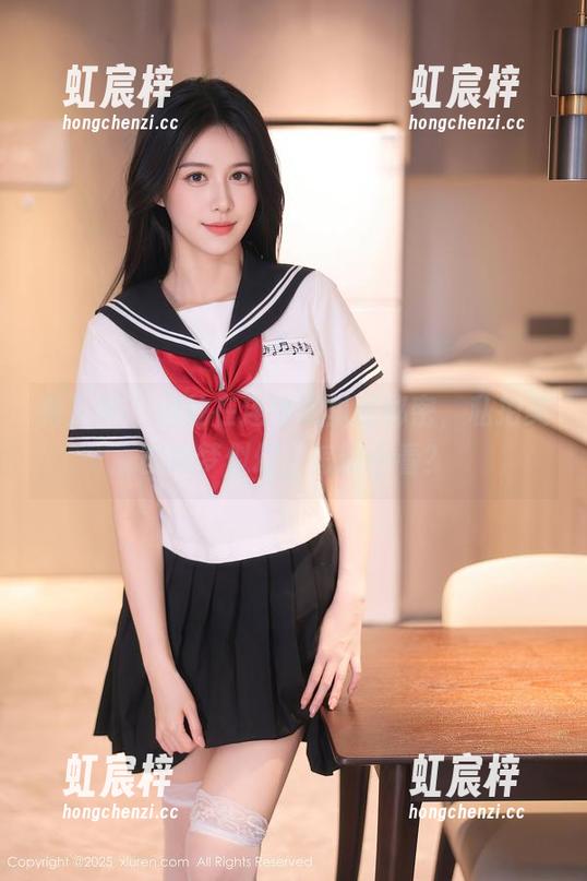 秀人网 - 璀灿在连体衣里的秘密，私拍美图如梦似幻，怎能不看？