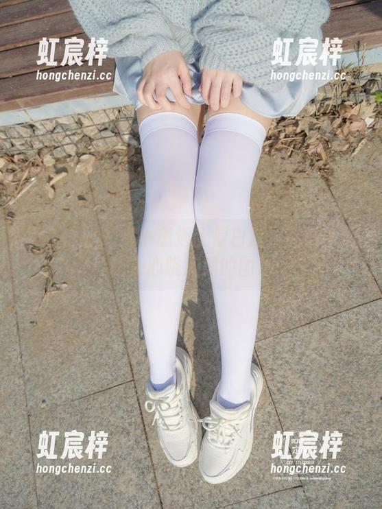 紧急企划-小恩 紧急企划 - 当小恩遇上厚白丝:高清瞬间让人心跳加速的图片