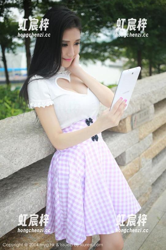 美媛馆-伊小七MoMo 美媛馆 - 突然想下载!高清伊小七MoMoJK,纯粹且漏出小心思。