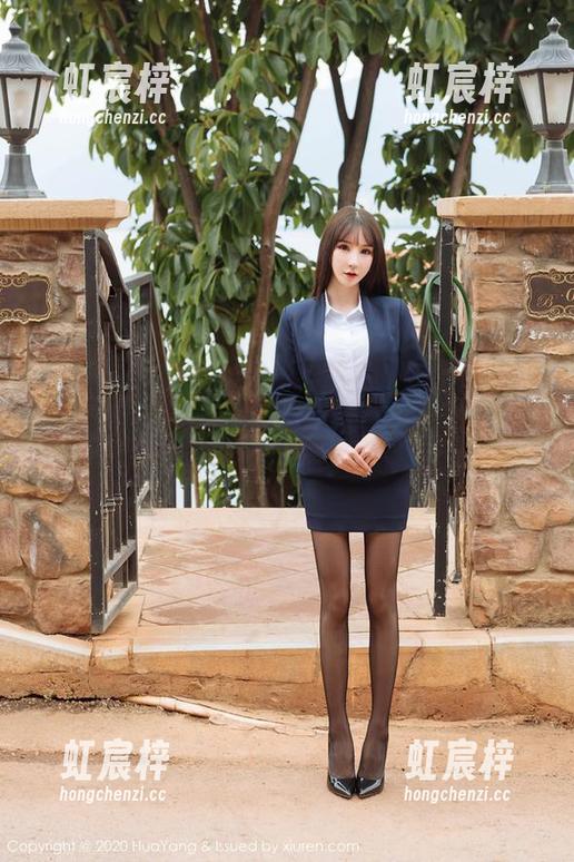 花漾show - 观看小海臀教室图包，学会如何优雅‘坐着’上课！