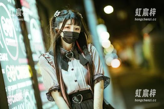没有任何花里胡哨：落落Raku女孩的cos图册，简约中透着无限吸引力！