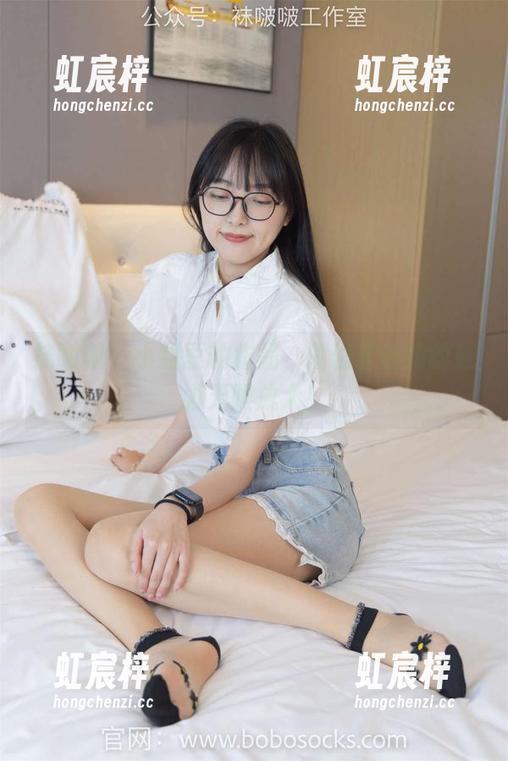 袜啵啵 - 小甜豆的作品，瑜伽裤让她的魅力无限放大！