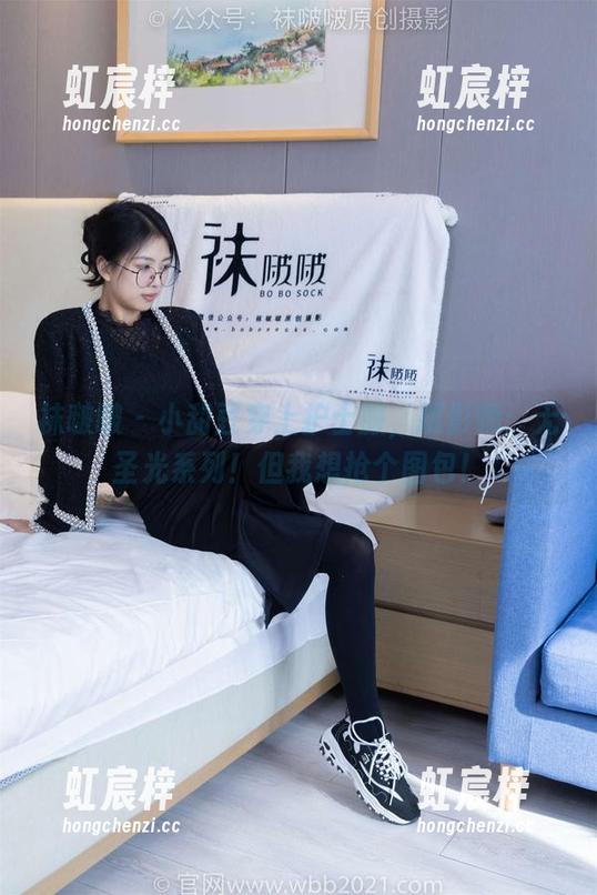 袜啵啵 - 小甜豆穿上护士服，摄影师：无圣光系列！但我想抢个图包！