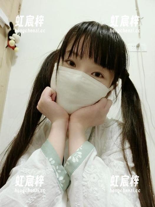西尔酱 西尔酱的校服白丝写真集,分享那些让人忍不住多看几眼的小瞬间!