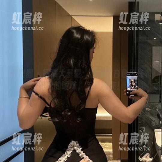 微密圈 - 图集大暴露：詹詹的白色珍珠和阳光的暧昧，与梦同在！