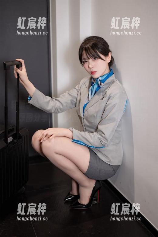 轩萧学姐 轩萧学姐在牛仔裤里,有种说不出的洒脱,原图分享,感觉脑海里瞬间飘过一阵微风。