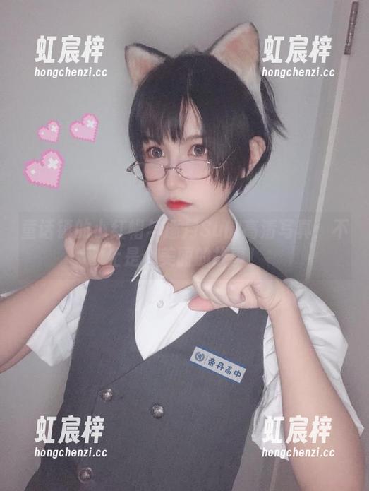 逐月Su 童话镇的小红帽与逐月Su的高清写真:不止是个美丽的故事!